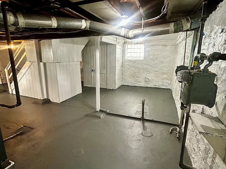 Basement level with walkout