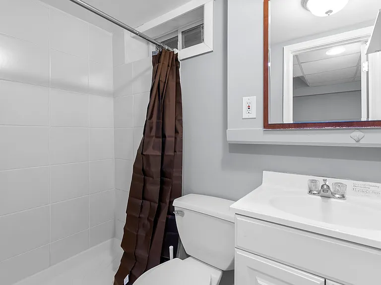 308 Clagett Dr — Photo 4