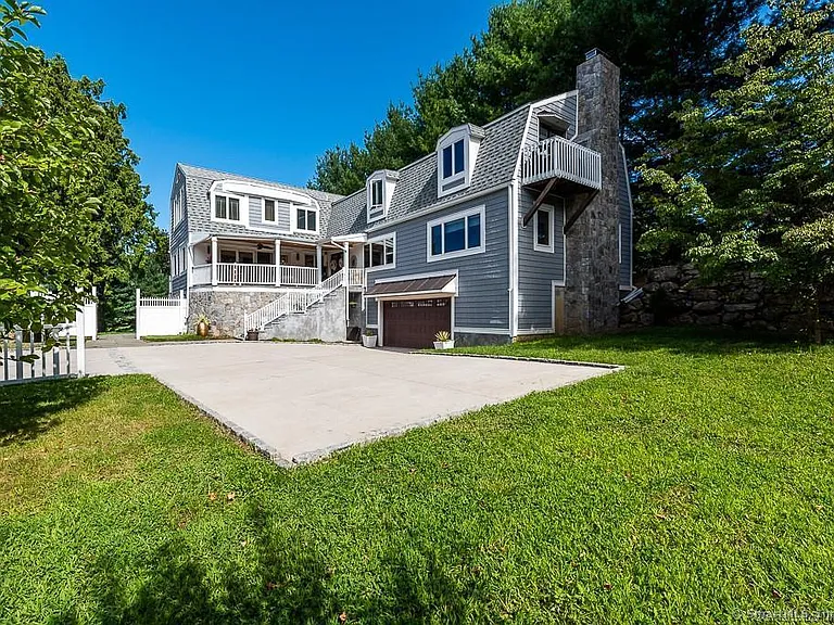2 Valley Rd — Photo 2