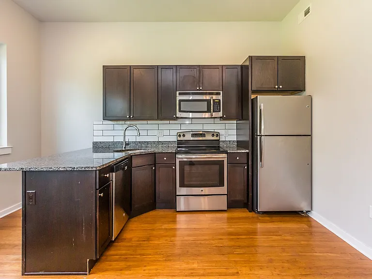 4213 Chester Avenue Modern Living in the Heart of University City — Photo 21