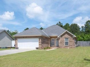 683 Jester St, Cowarts, AL 36321