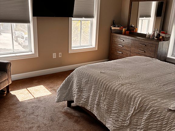 5th image of 27 Pearl St Floor 2