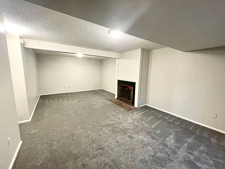 3410 W 17th Street Rd — Photo 15