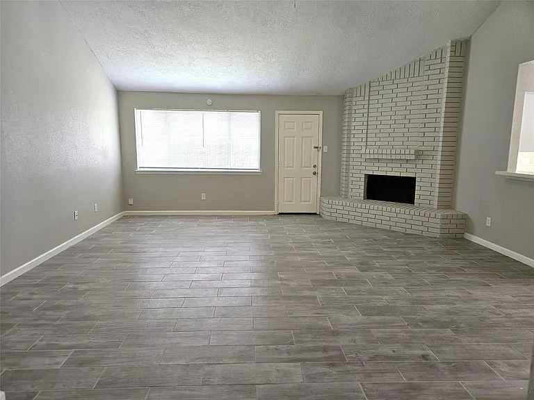 2187 Pilgrims Bend Dr — Photo 3