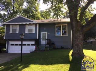 3116 SW Grand Ct, Topeka, KS 66614