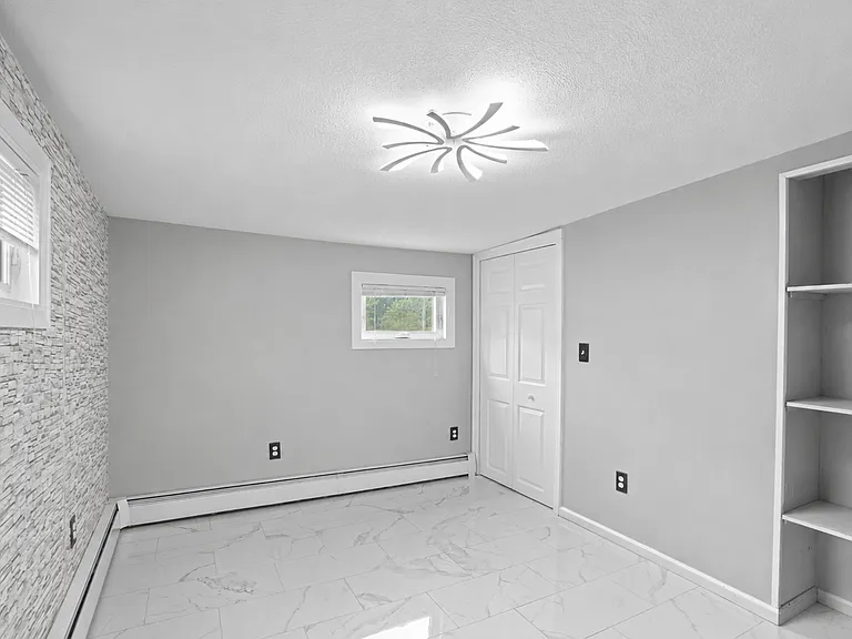 40 Olney Ave — Photo 27
