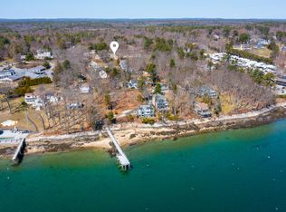 4 Madokawando Rd, Falmouth, ME 04105