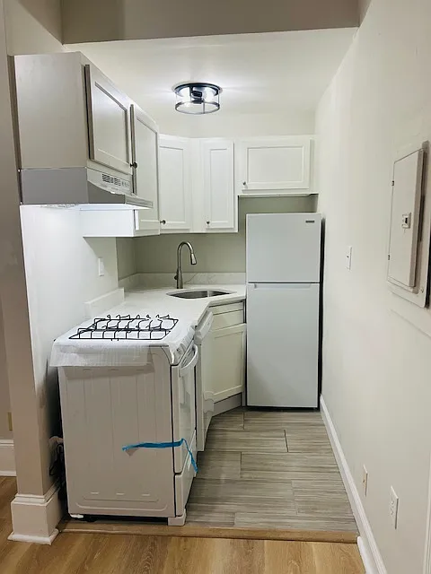 Studio, 1.0 bath, $2,460 — Photo 3