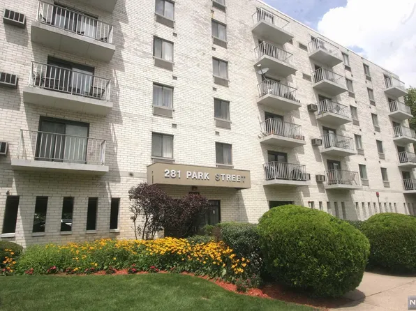 281 Park St APT 2J, Hackensack, NJ 07601