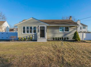 35 Pinewood Dr, Brick, NJ 08724