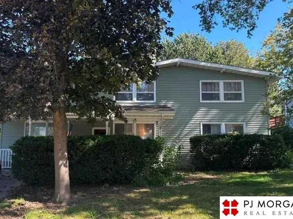 1030 Lancaster Ln, Lincoln, NE 68505