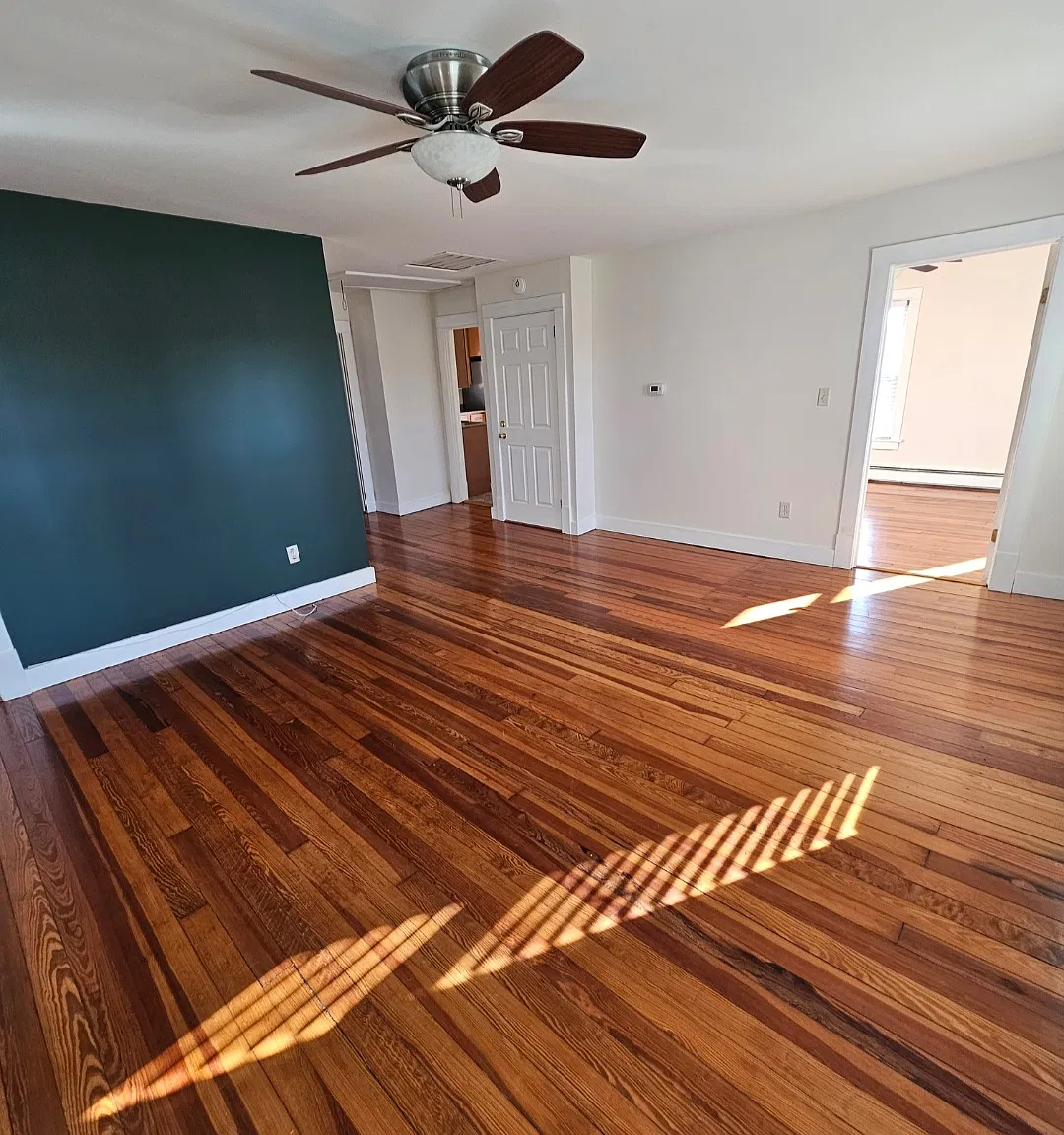 2 bed, 1100 sqft, $1,900 — Photo 1