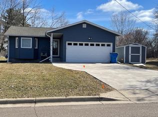 810 11th St SW, Pine City, MN 55063