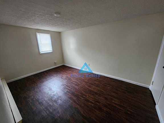 5th image of 235 Maud Ave Unit 2