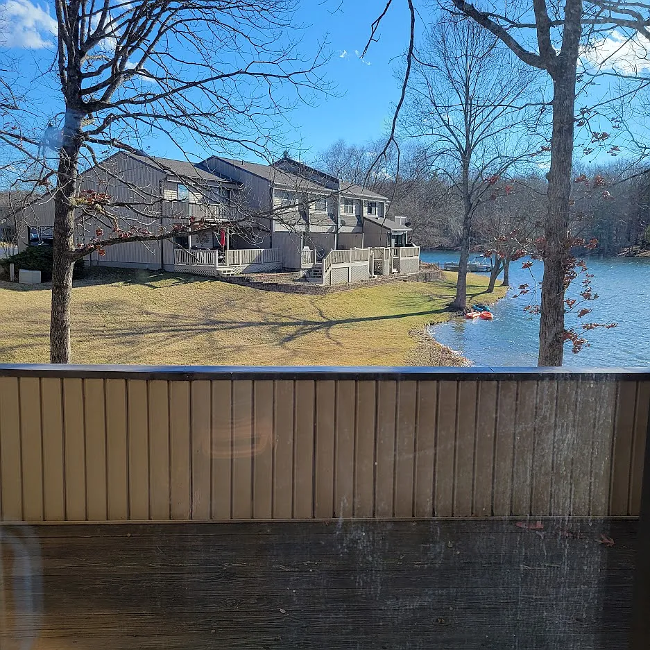 74 Lakeshore Court, #81 - . — Photo 4