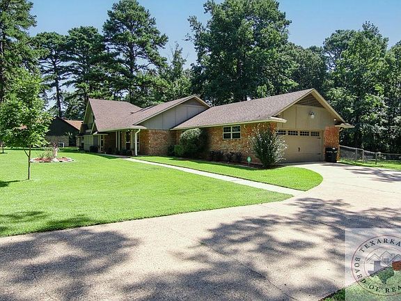 2nd image of 38 Dunham Dr