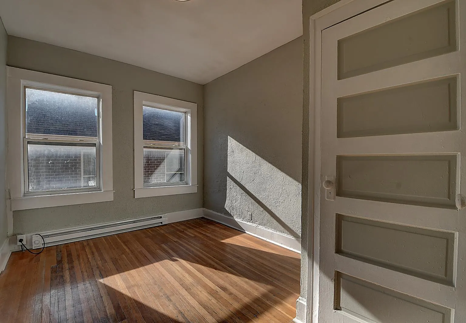 2442 N Illinois St — Photo 2