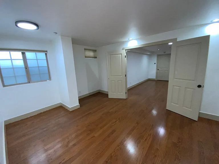 445 E Ave — Photo 26