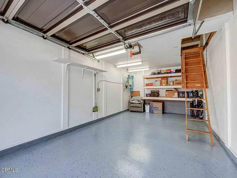 716 Island View Cir — Photo 35