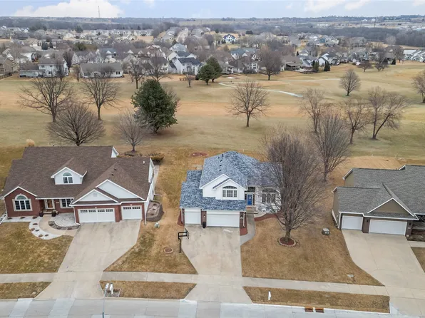 1869 Andrews Dr, Pleasant Hill, IA 50327