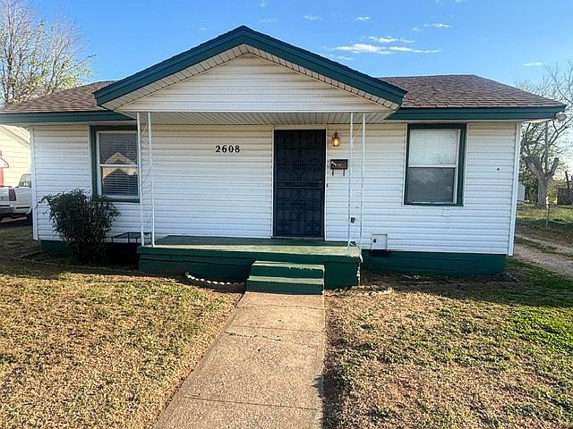 1st image of 2608 NE 22nd St