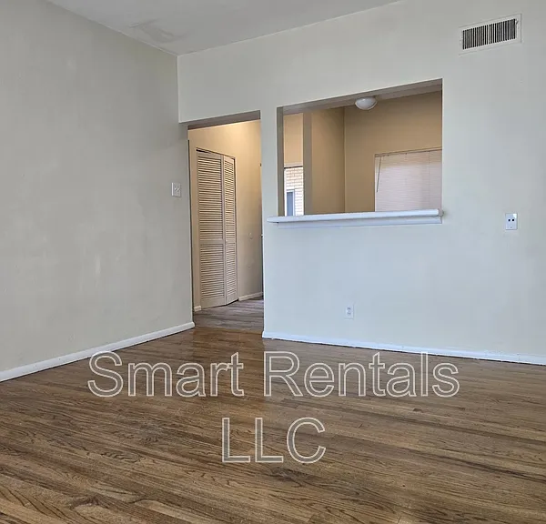 4300 Fairview Ave #C — Photo 1