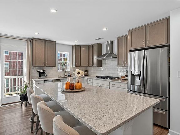 2nd image of 2632 Rochambeau Way