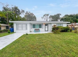 2893 Webley Dr, Largo, FL 33771