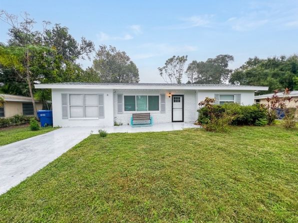 2893 Webley Dr
