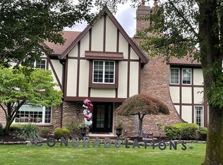 8 Beatrice Ln, Wayne, NJ 07470