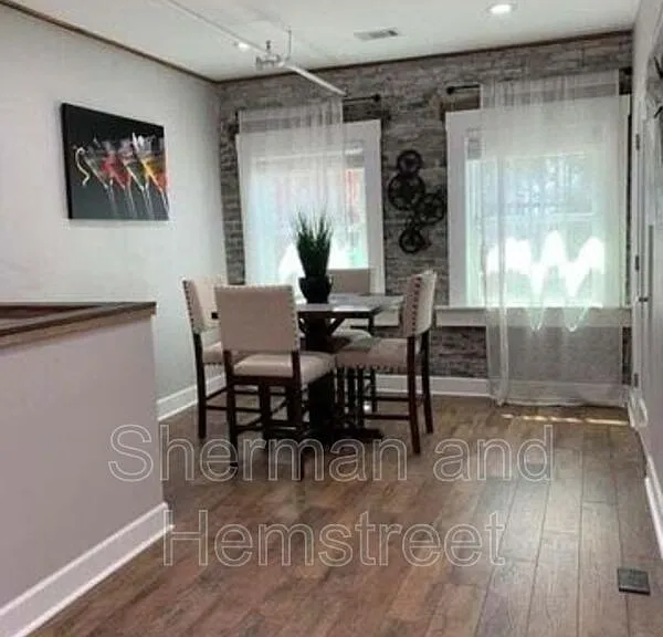 1118 Broad St — Photo 10
