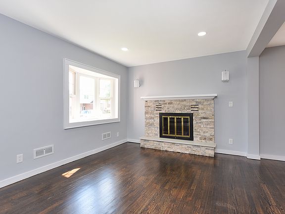 5th image of 151 Norfeld Blvd