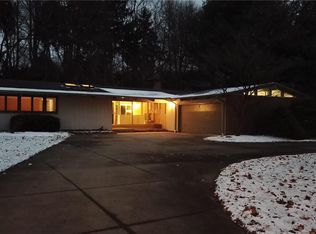 2959 McCormick Rd, Stow, OH 44224