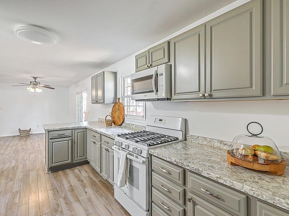 2nd image of 116 Arbor Rd