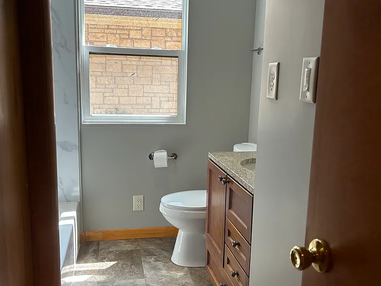 324 S Cotner Blvd — Photo 11