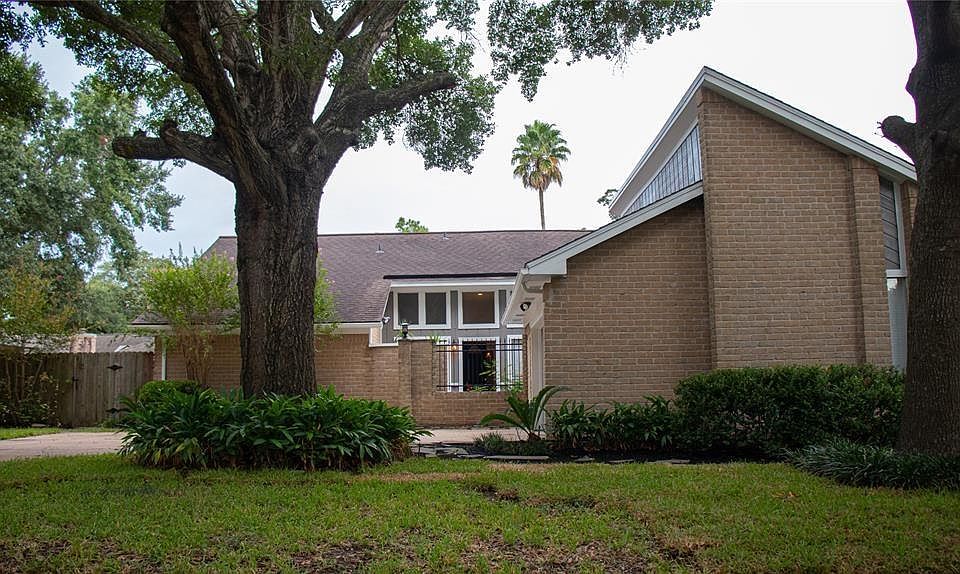 1st image of 15307 Quiet Creek Dr