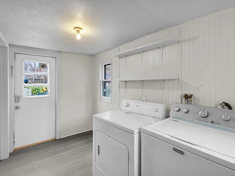 210 Roseto Ave — Photo 11
