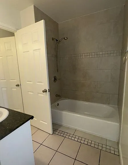 7350 Pickering Ave #8 — Photo 19