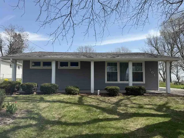 701 S Jefferson St, Sigourney, IA 52591