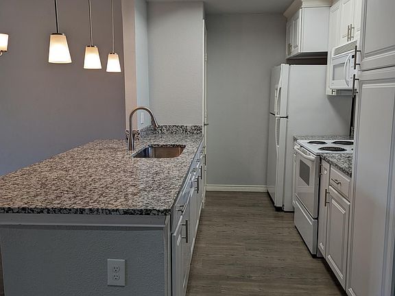 3rd image of 8511 Westover Ct APT 218