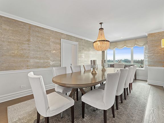 3rd image of 425 E 58th St APT 32E