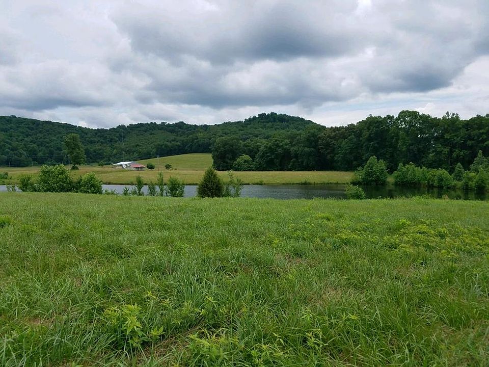 2nd image of 831 Autumn Hills Ln