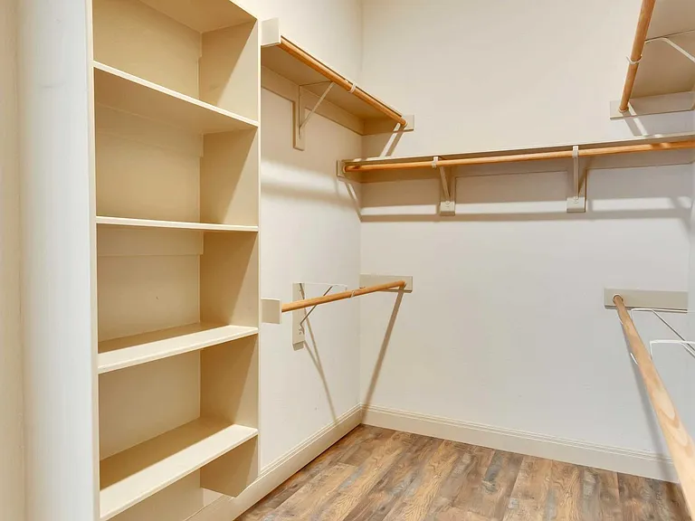 2500 Speidel Dr — Photo 24