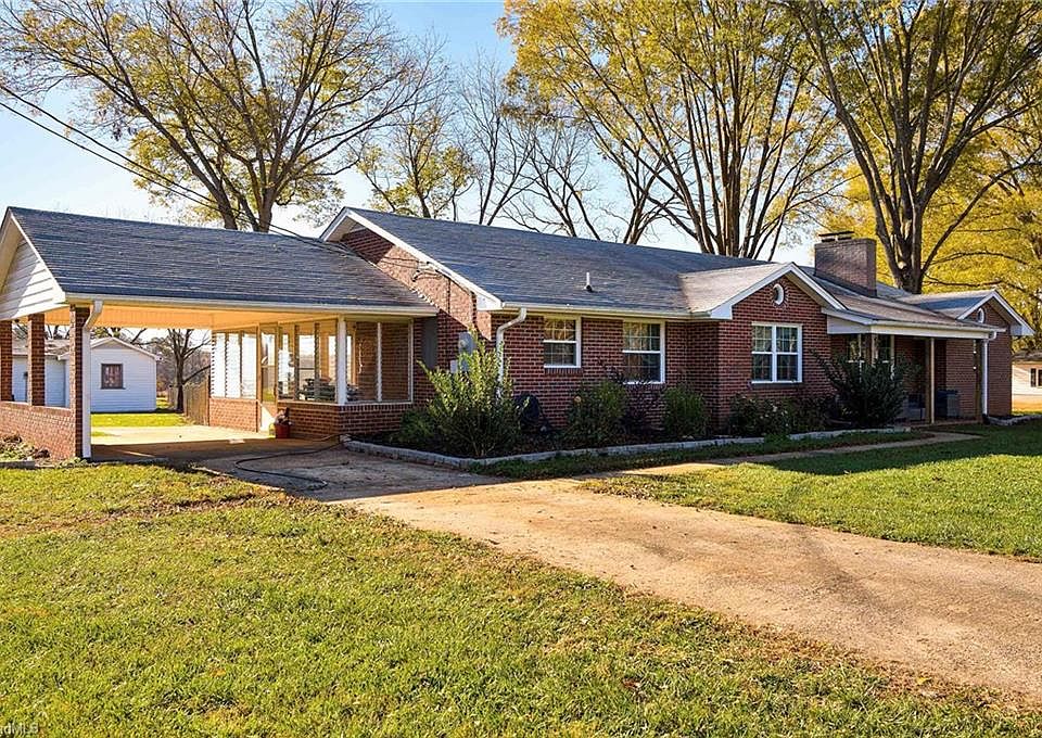 1st image of 3912 Courtney Huntsville Rd