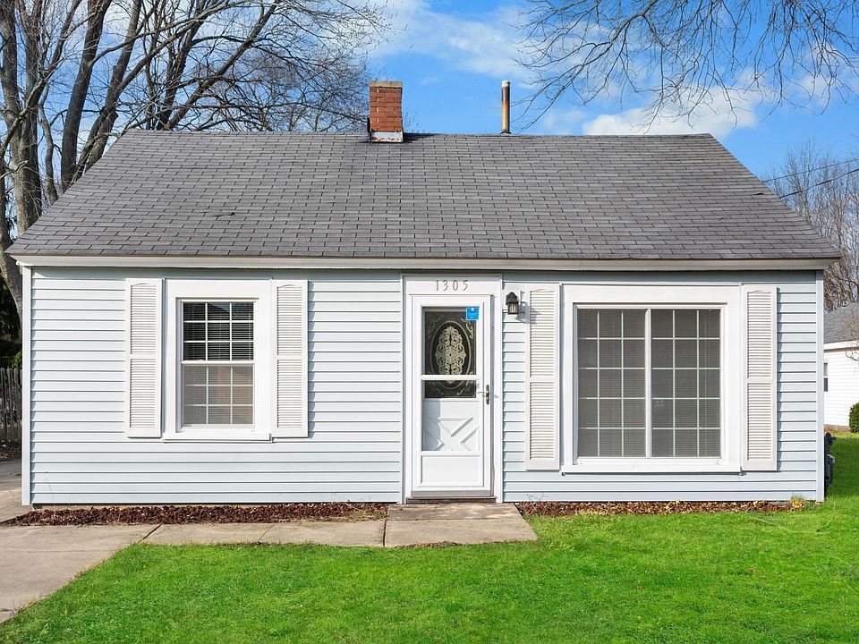 1st image of 1305 W 32nd St