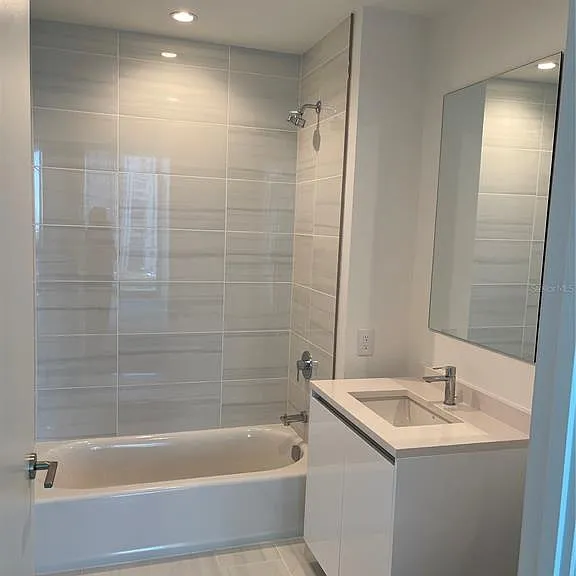 400 Central Ave #606 — Photo 8