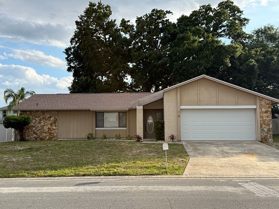 1st image of 202 Holderness Dr