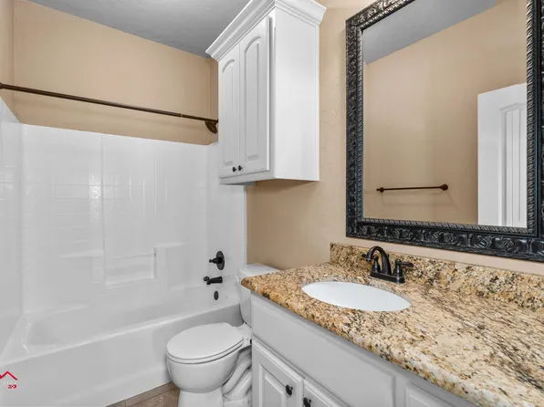 105 Fredricksburg Cir, Hallsville, TX 75650