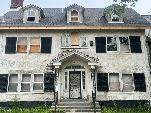 1476 Seyburn St, Detroit, MI 48214