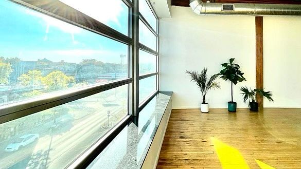 1st image of 2412 W North Ave #4E